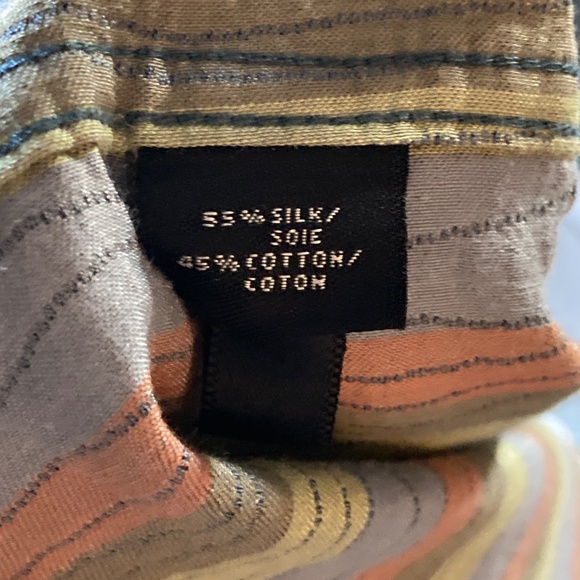 Silk/Cotton Blend Long Sleeve Button Up - Picture 10 of 10